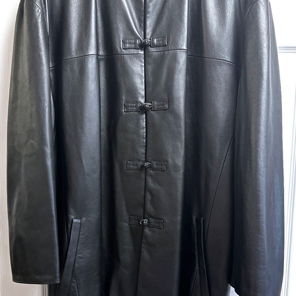 Vintage SHANGHAI TANG Men's/Unisex US 46 Black Leather Jacket Coat EXCELLENT - Picture 2 of 14